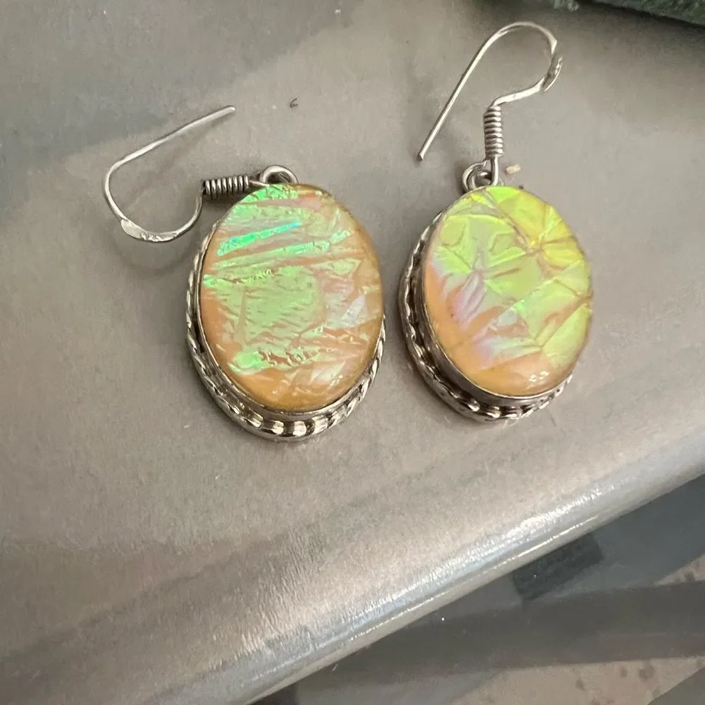 Women’s 925 silver moonlight  iridescent dangle earrings. Gorgeous.
